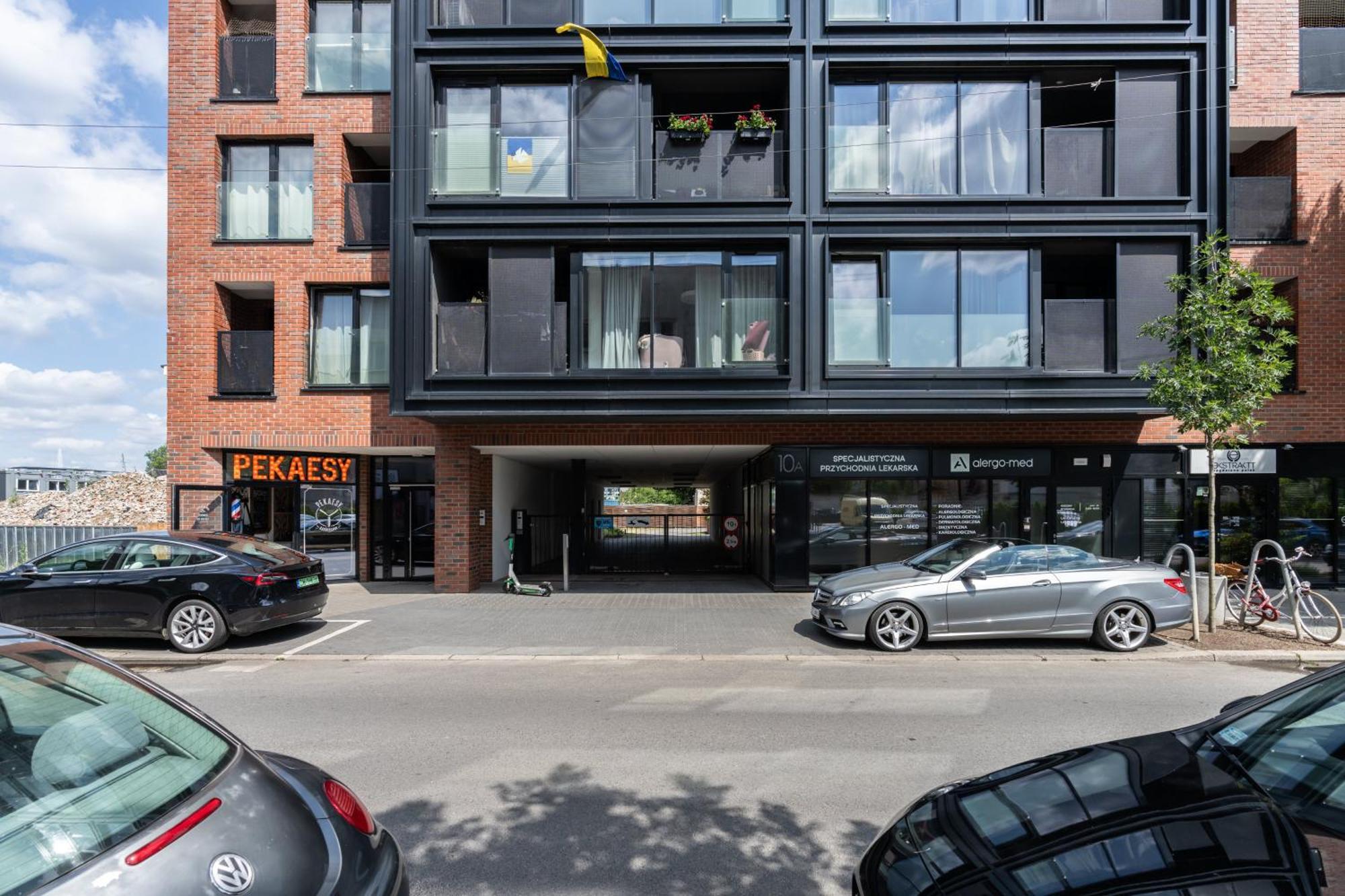 Niedzialkowskiego By Renters Apartment *